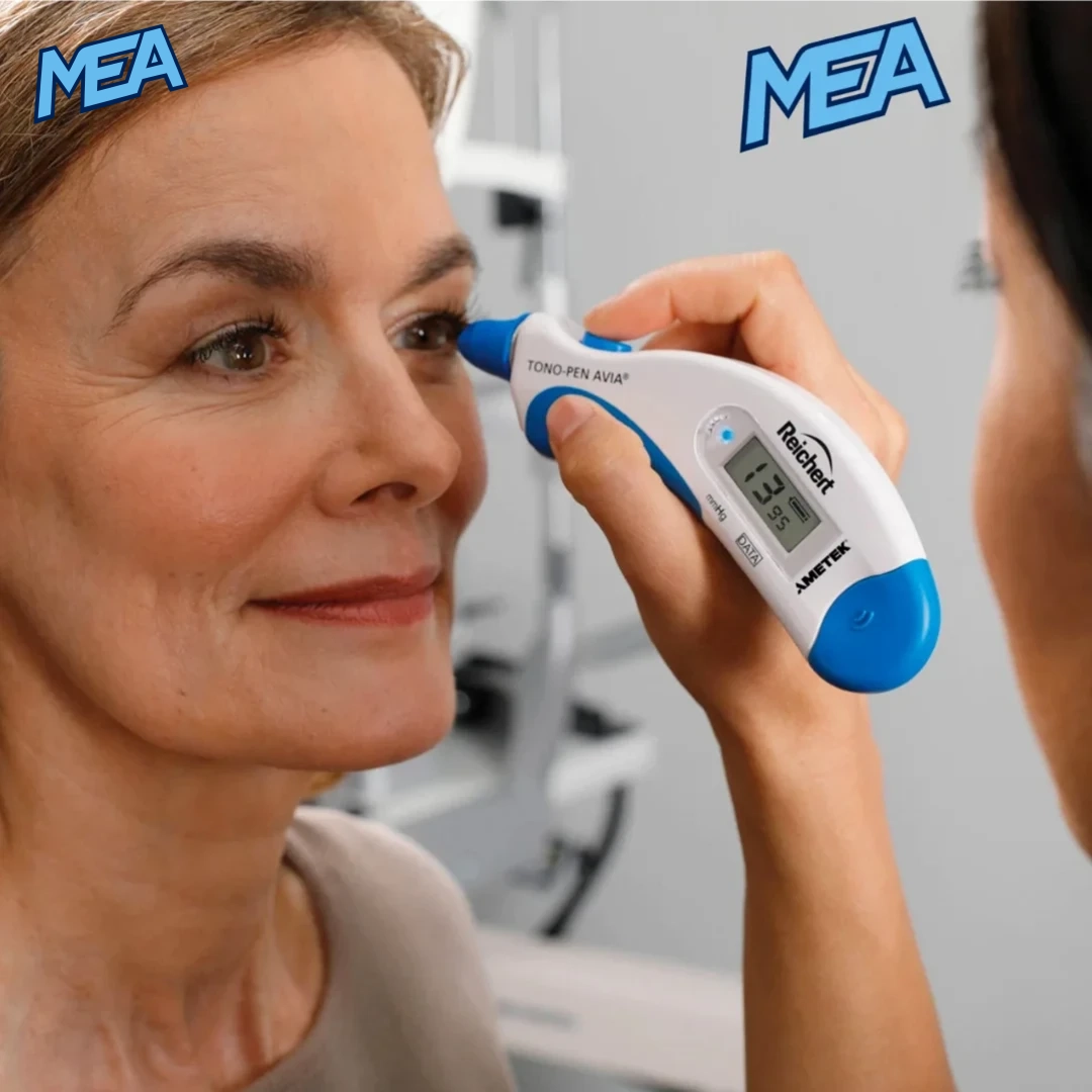 Reichert Avia Tono pen Applanation Tonometer with Case Refurbished 2 Reichert Tono-Pen AVIA handheld tonometer LCD display showing IOP measurement reading