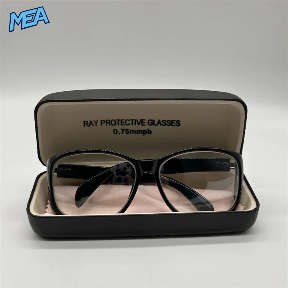 PC13 A Type X-Ray Lead Glasses 0.75mm Pb with Side Shields Radiation Protective Eyewear With Hard Case 1 PC13 A Type X-ray lead glasses 0.75mm Pb in open hard protective case